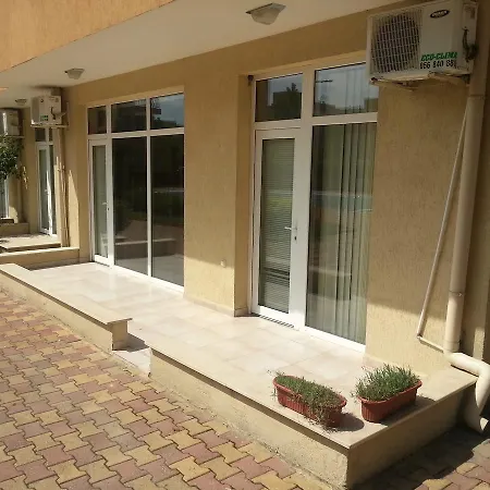 Kamelia Garden Studio Nova * Sunny Beach